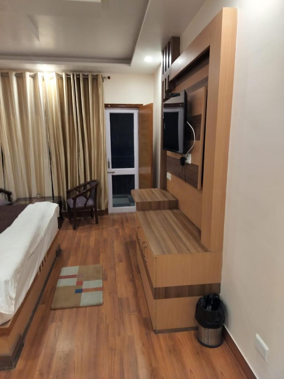 Summer Hill Resort Chail Exterior foto